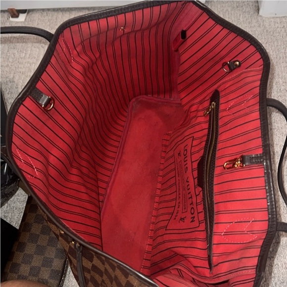 Louis Vuitton Neverfull GM Tote - Picture 9 of 17